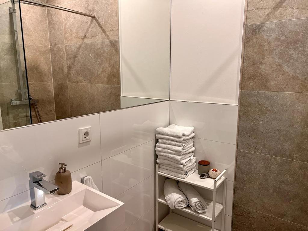 Apartments Bei Playmobil Eg,130M2,Grosse Terassen,24H Self Check-In, Free Parking Цирндорф Екстер'єр фото
